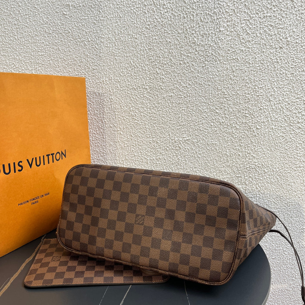 Louis Vuitton Shoulder Bag