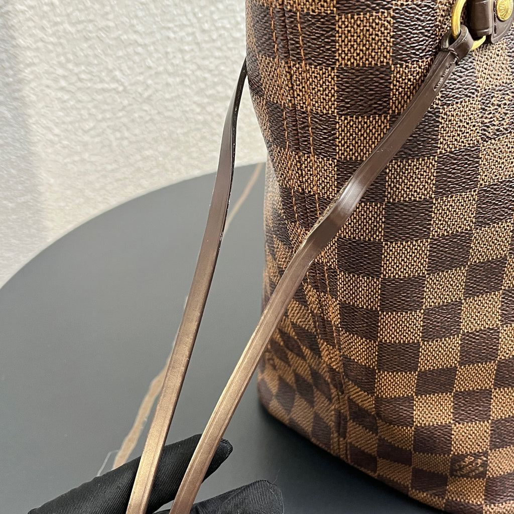 Louis Vuitton Shoulder Bag