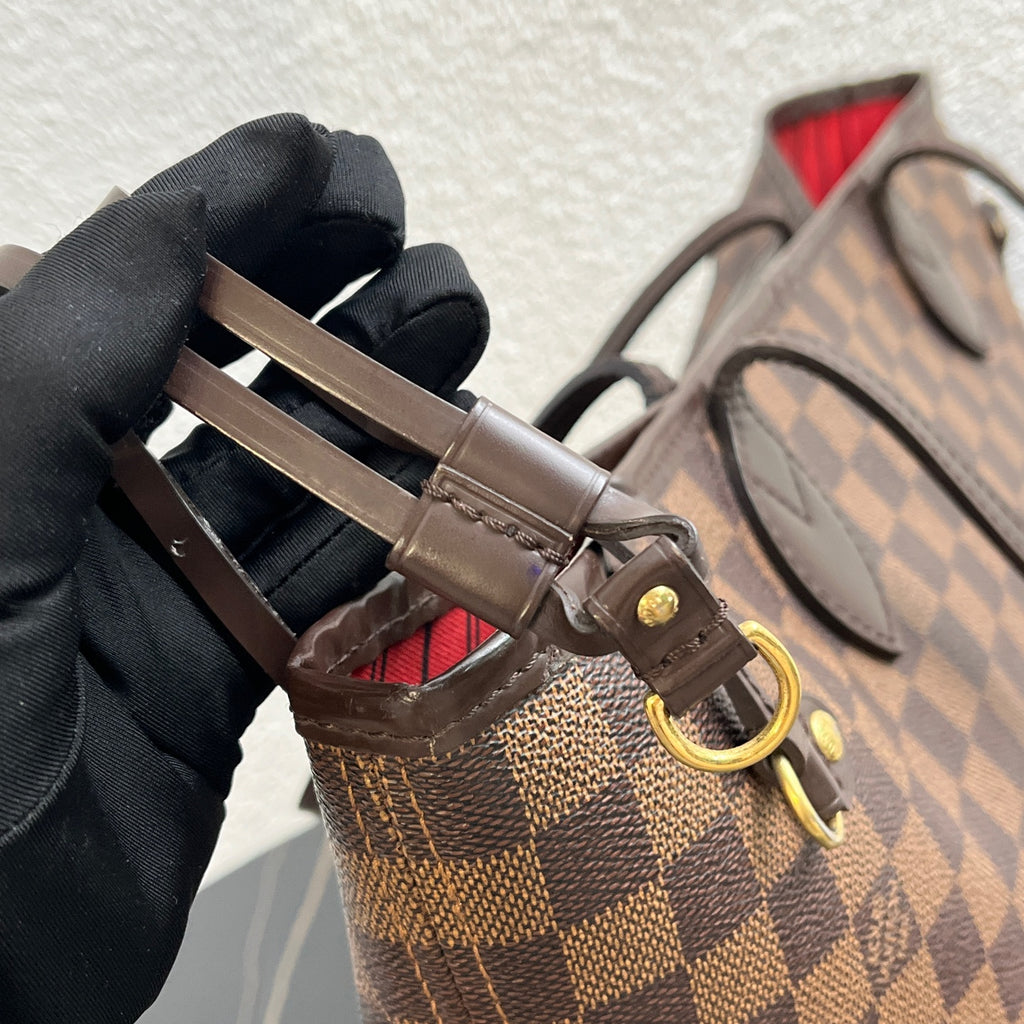 Louis Vuitton Shoulder Bag