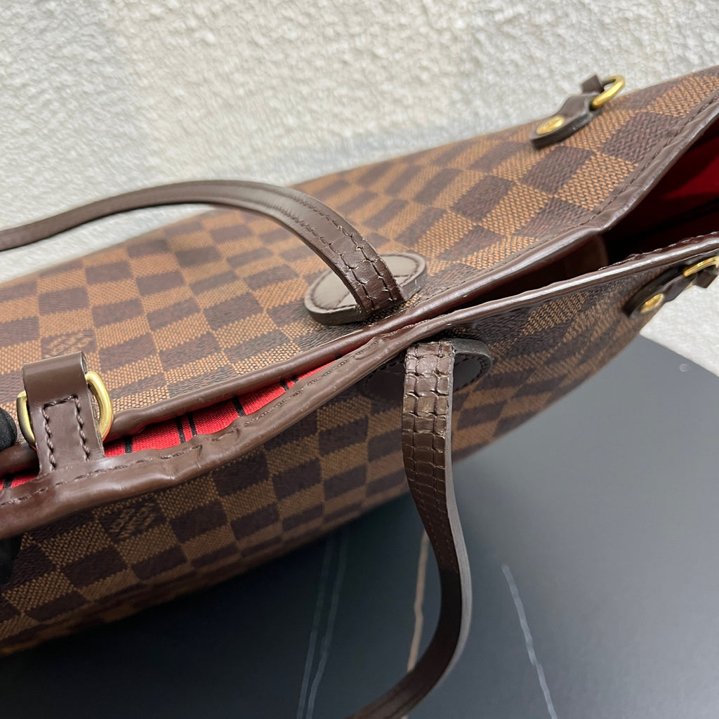 Louis Vuitton Shoulder Bag