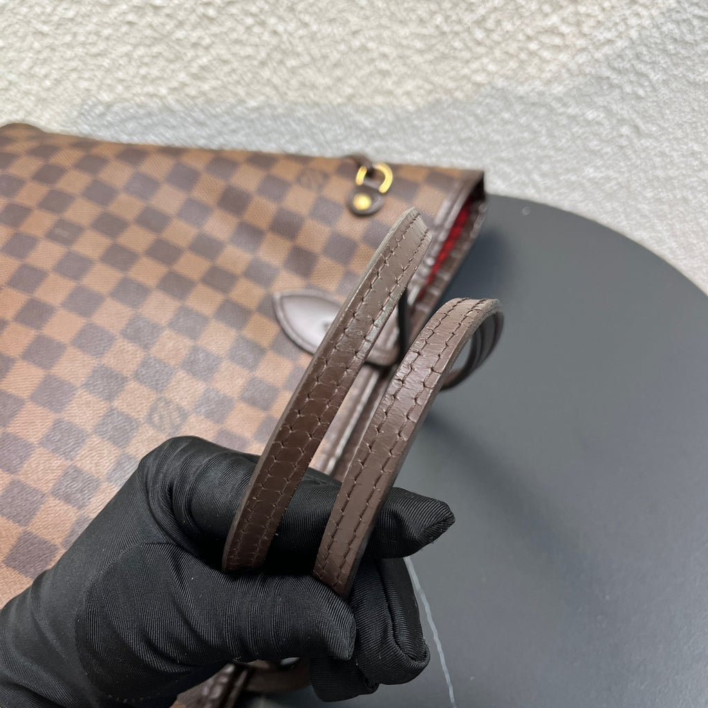 Louis Vuitton Shoulder Bag