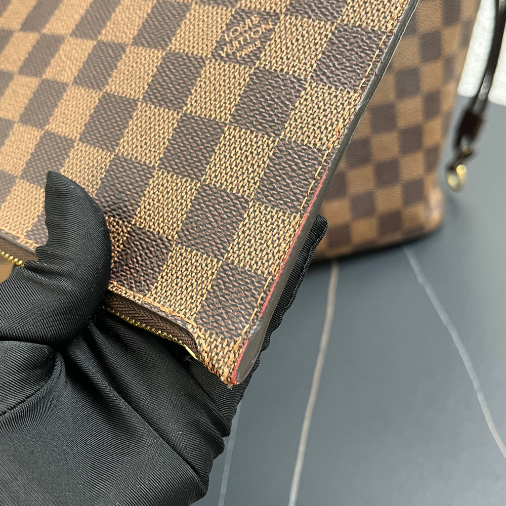 Louis Vuitton Shoulder Bag