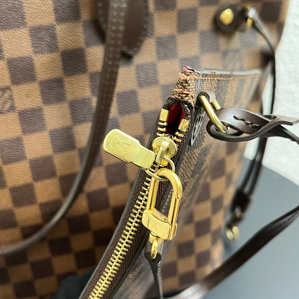 Louis Vuitton Shoulder Bag