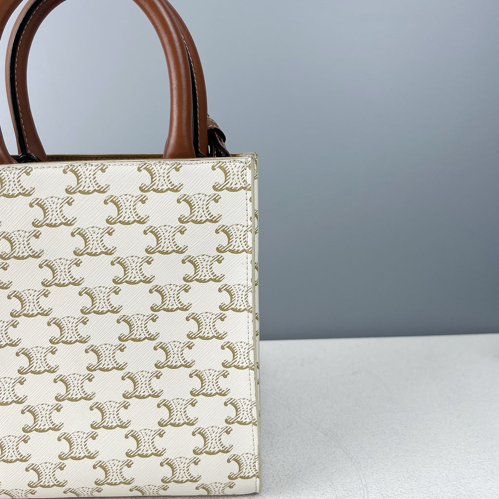 Celine White CONF.194372BZK.01BC