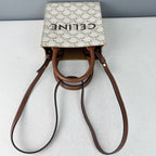 Celine White CONF.194372BZK.01BC