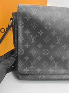 Louis Vuitton Messenger Bag