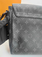 Louis Vuitton Messenger Bag
