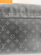Louis Vuitton Messenger Bag