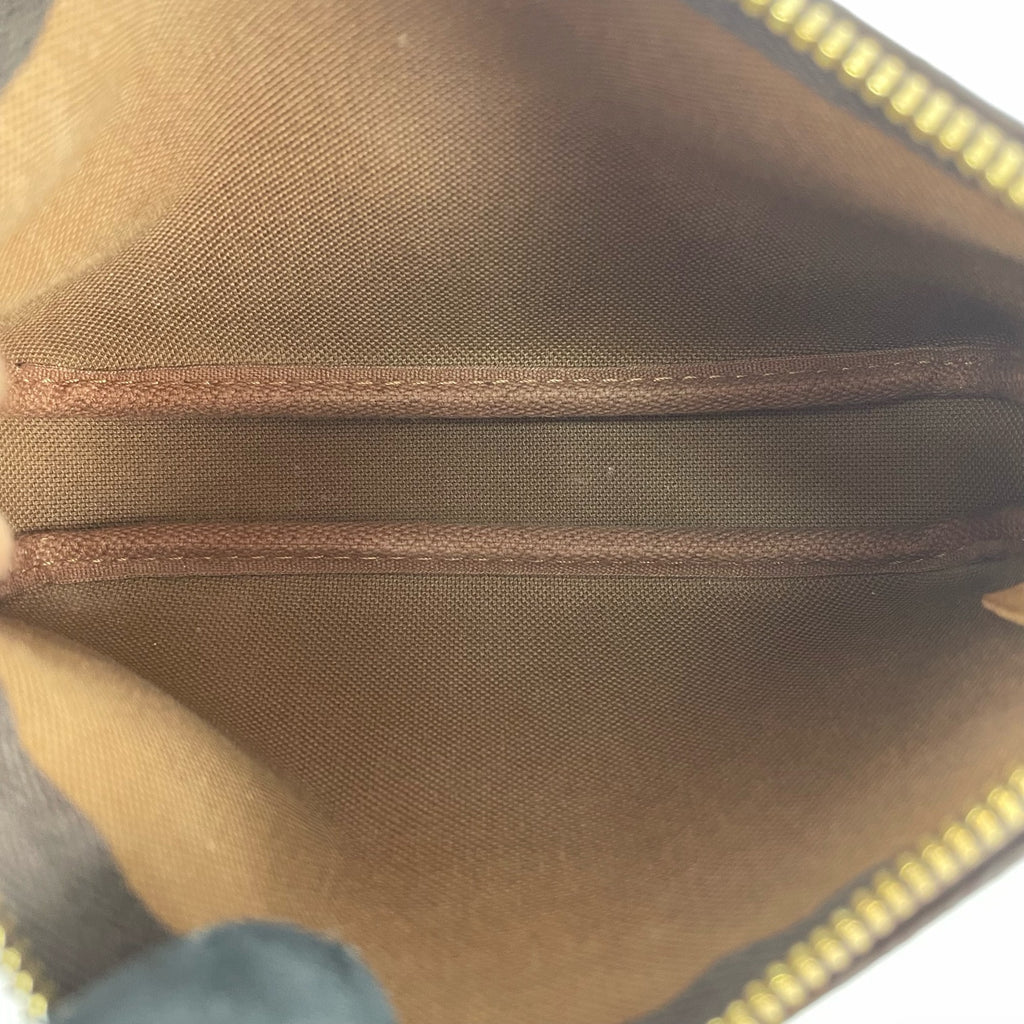 Louis Vuitton Clutch