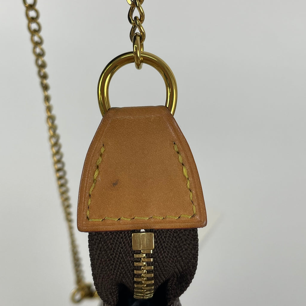 Louis Vuitton Clutch