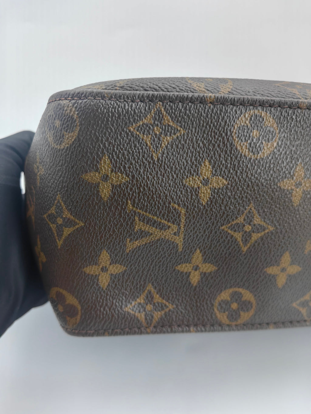 Louis Vuitton Shoulder Bag