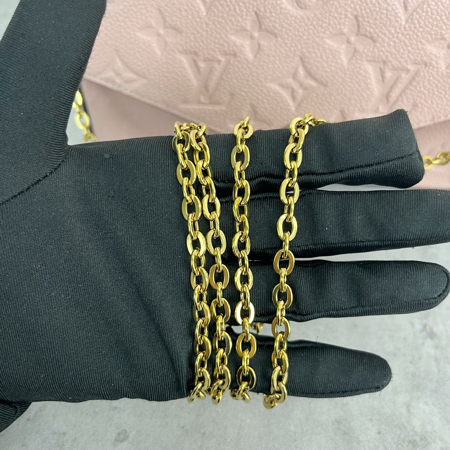 Louis Vuitton Félicie Chain-Strap Pochette M82608