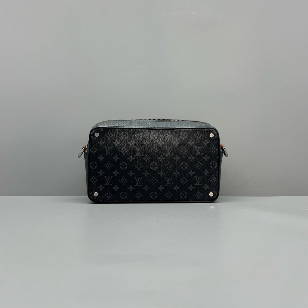 Louis Vuitton Messenger Bag