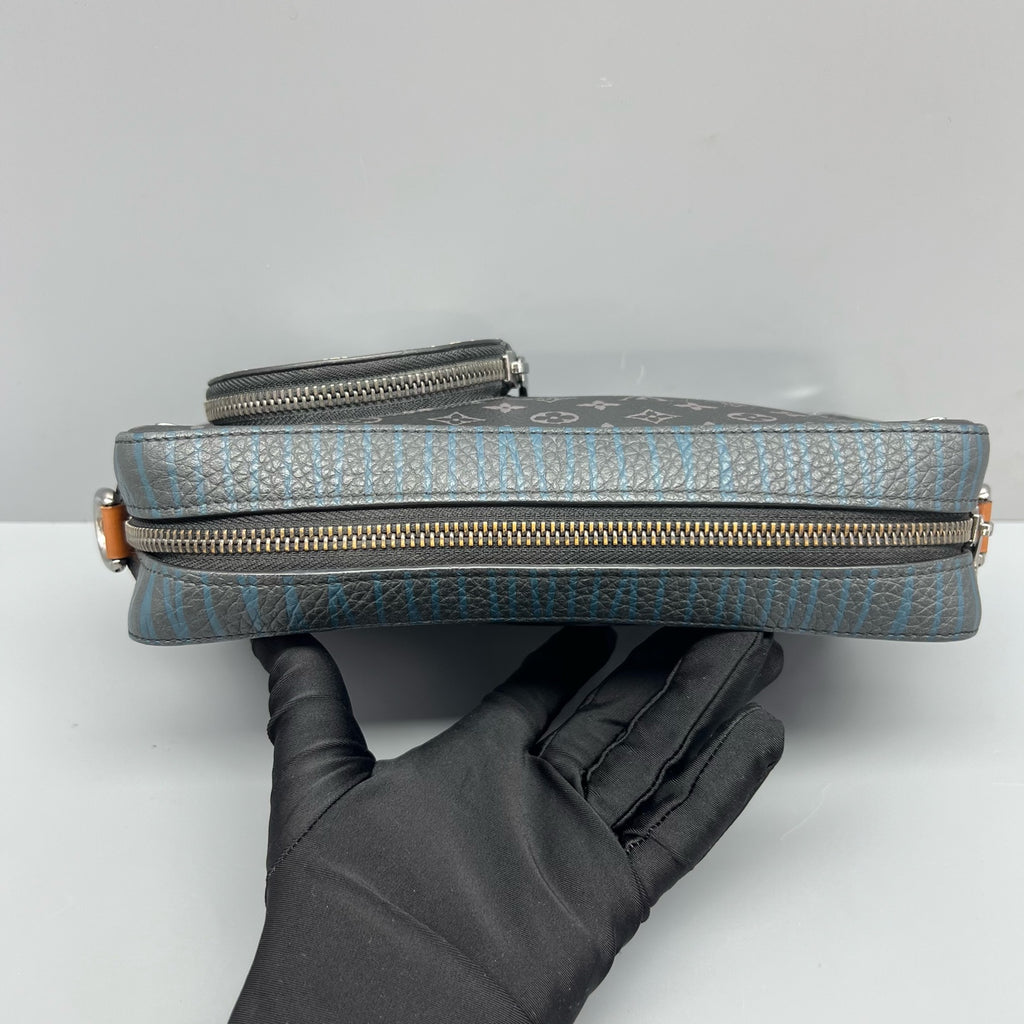Louis Vuitton Messenger Bag
