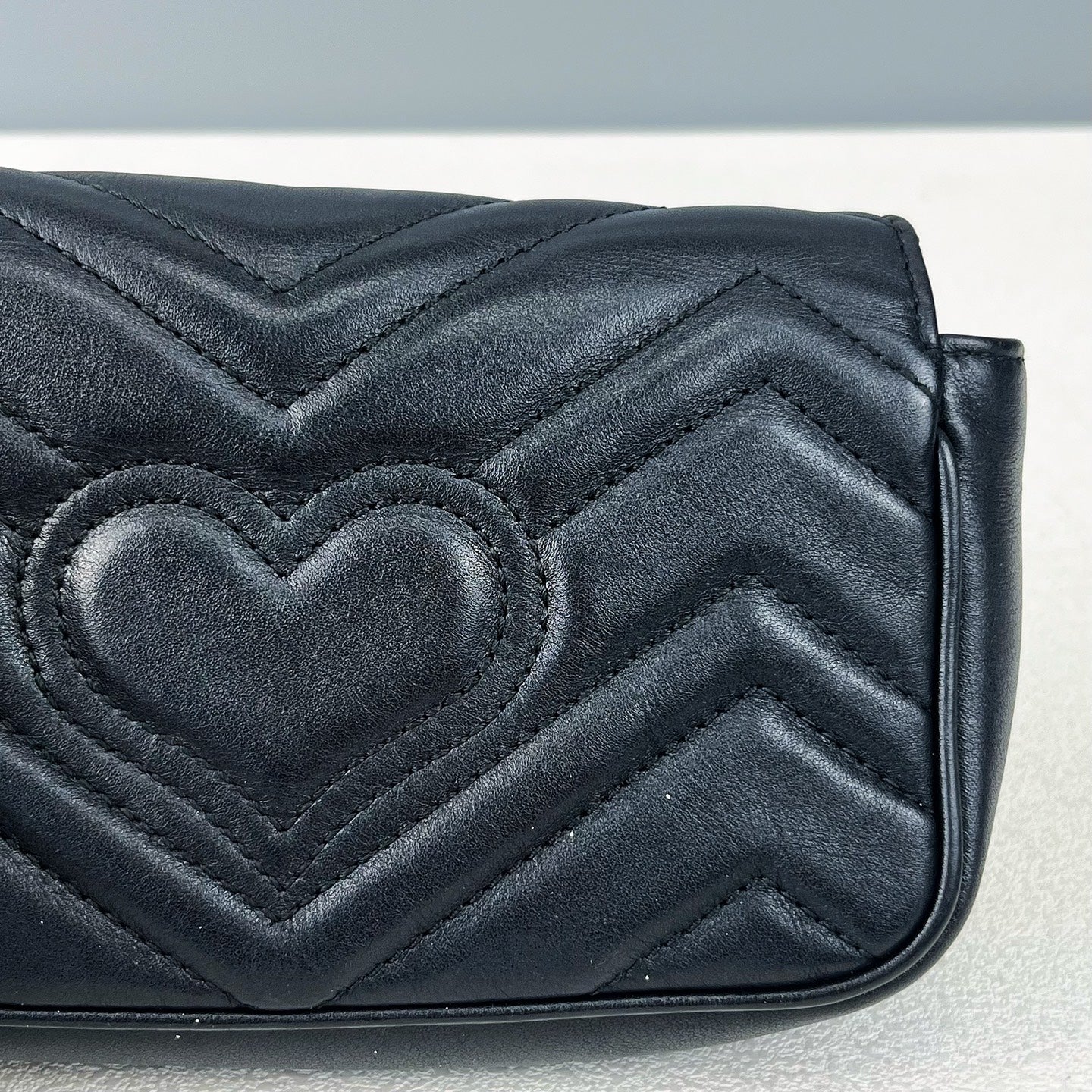 Gucci GG Marmont Collection 476433 DTDCT 1000
