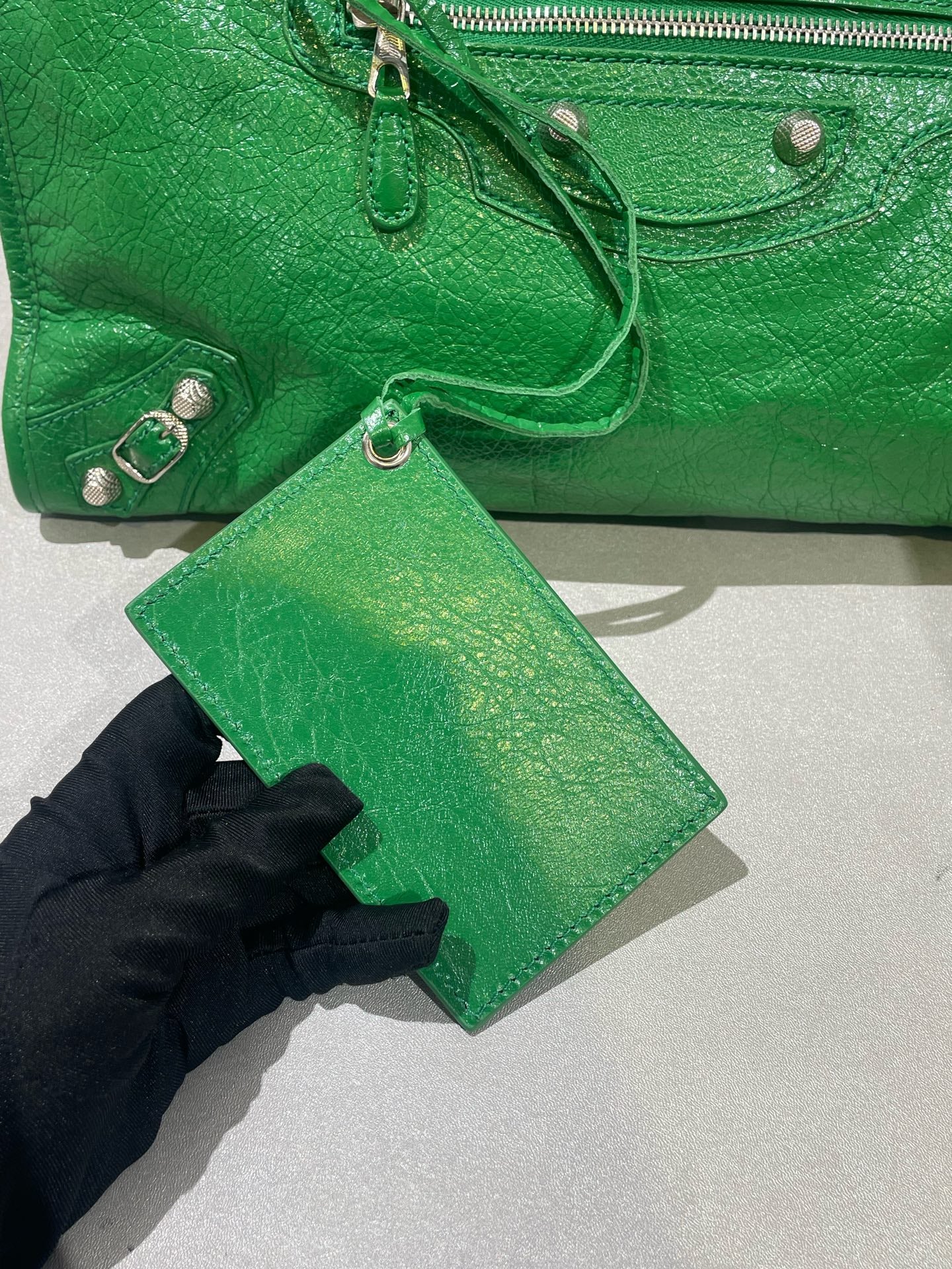 Balenciaga Green Shoulder Bag 281770-D94JN-3775