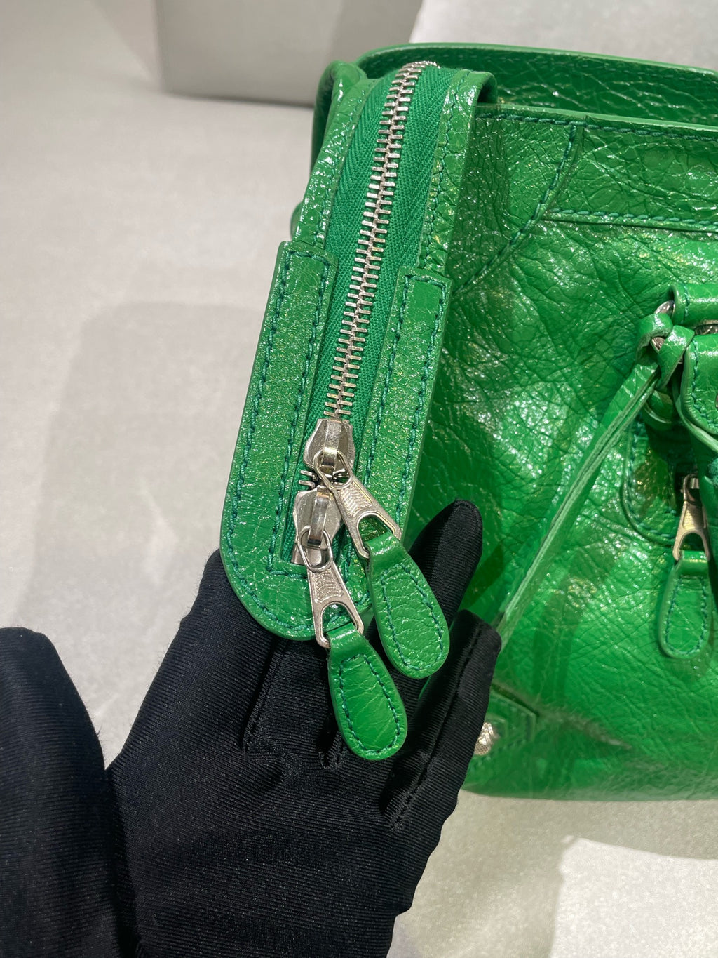 Balenciaga Green Shoulder Bag 281770-D94JN-3775