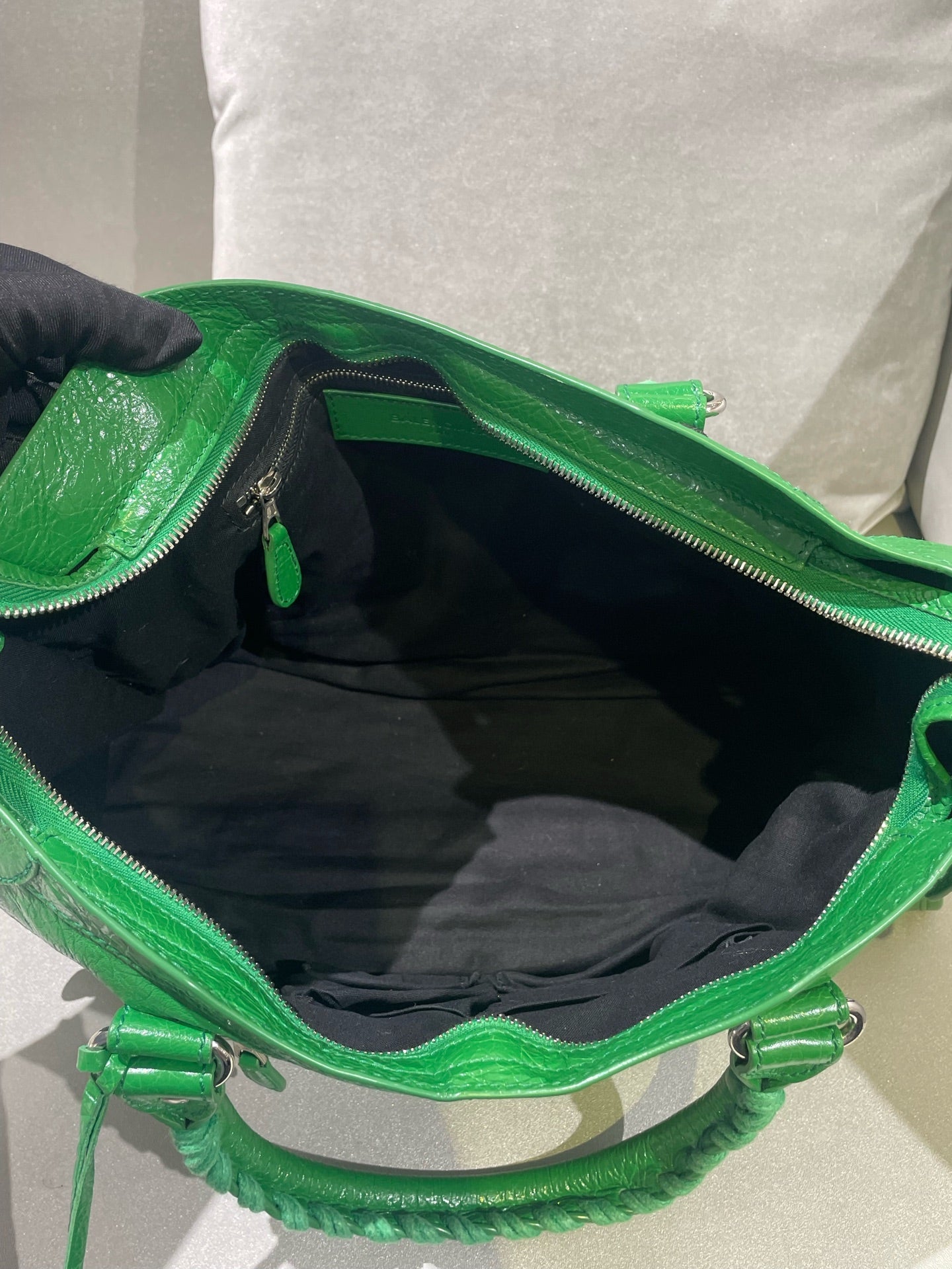 Balenciaga Green Shoulder Bag 281770-D94JN-3775