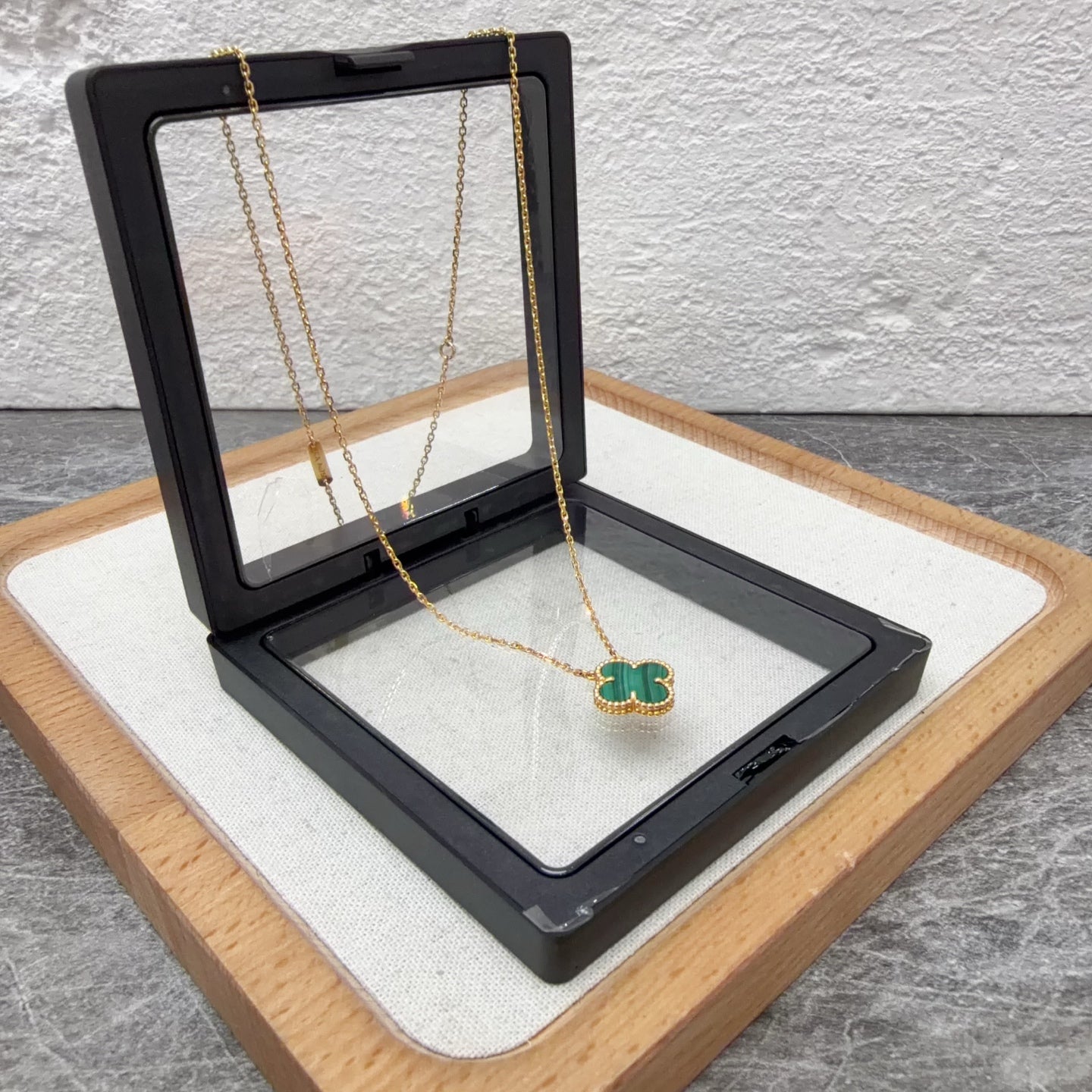 Van Cleef & Arpels Green Necklace