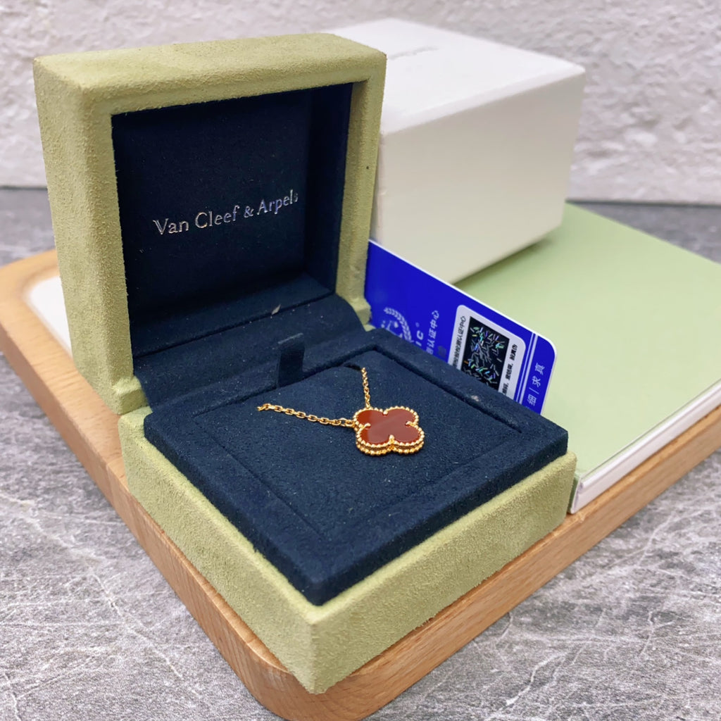 Van Cleef & Arpels Rose gold Necklace