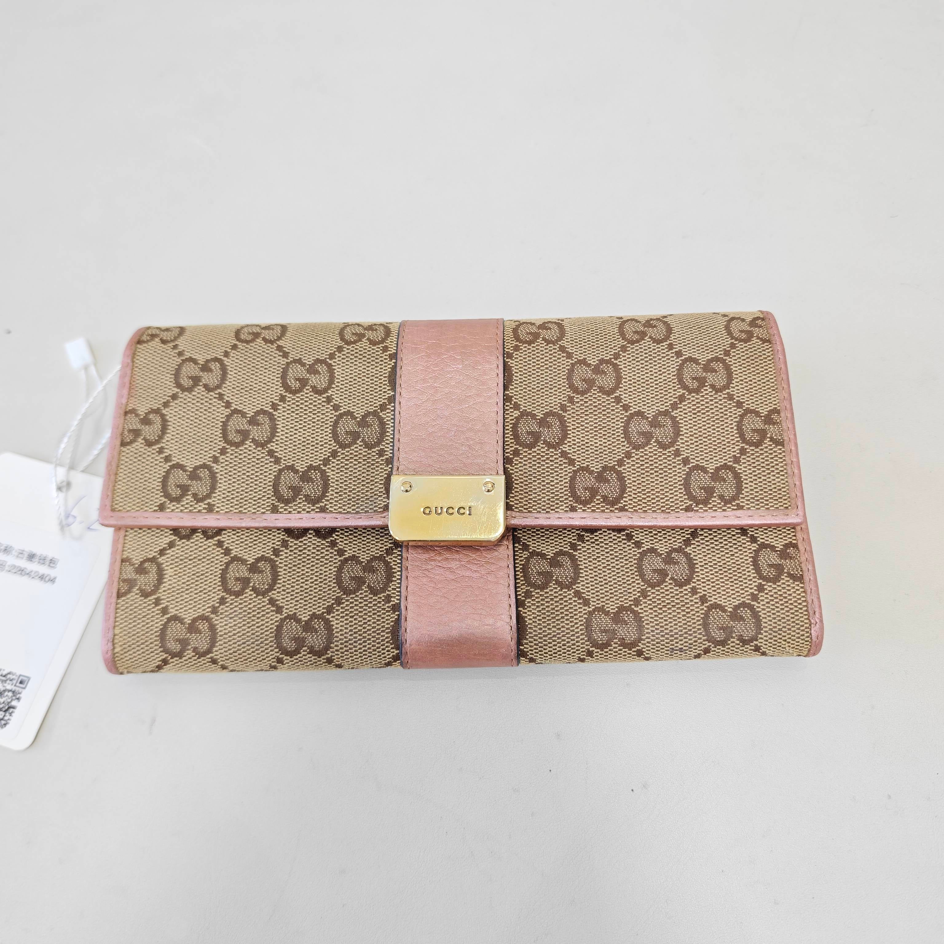 Gucci Canvas