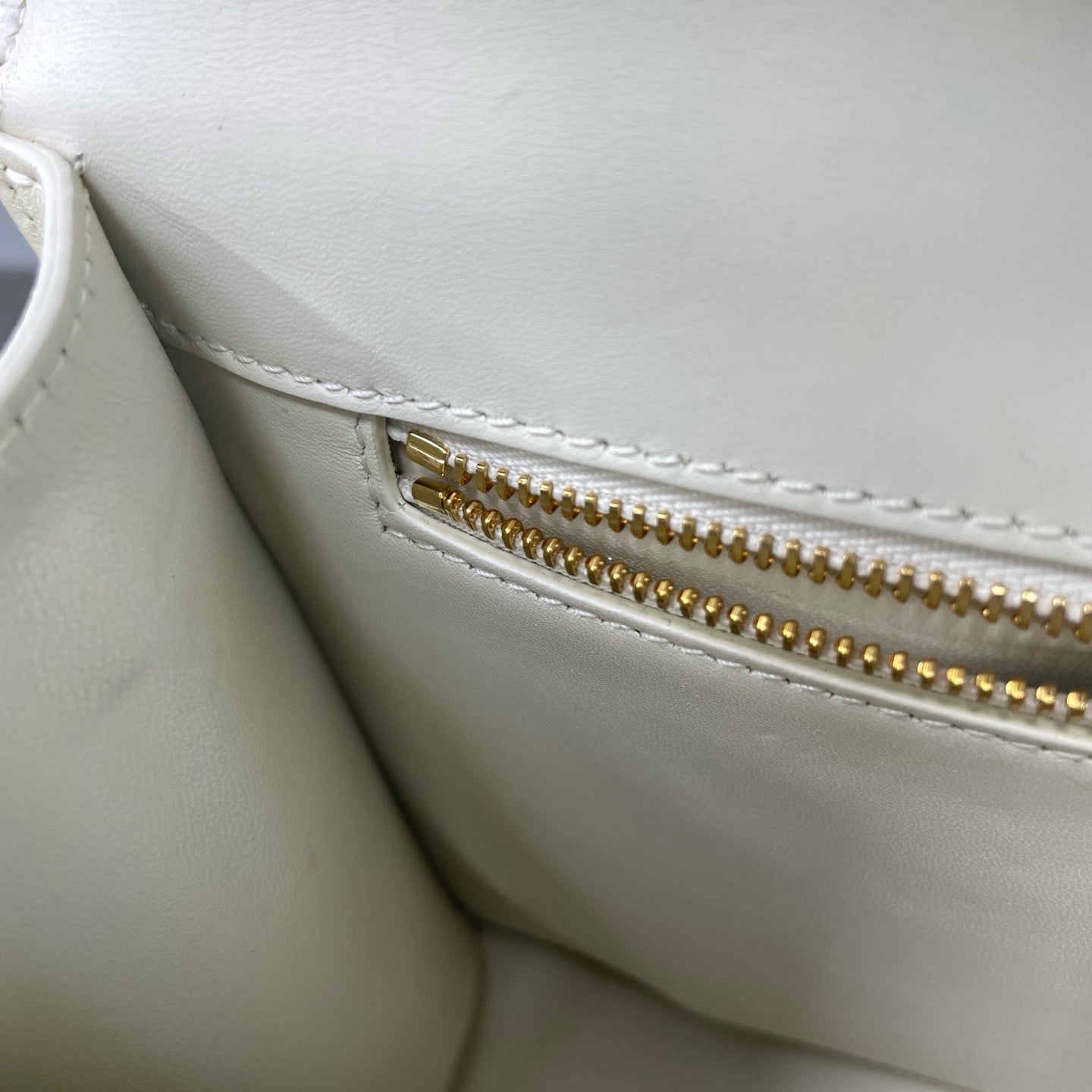 Dior White Shoulder Bag