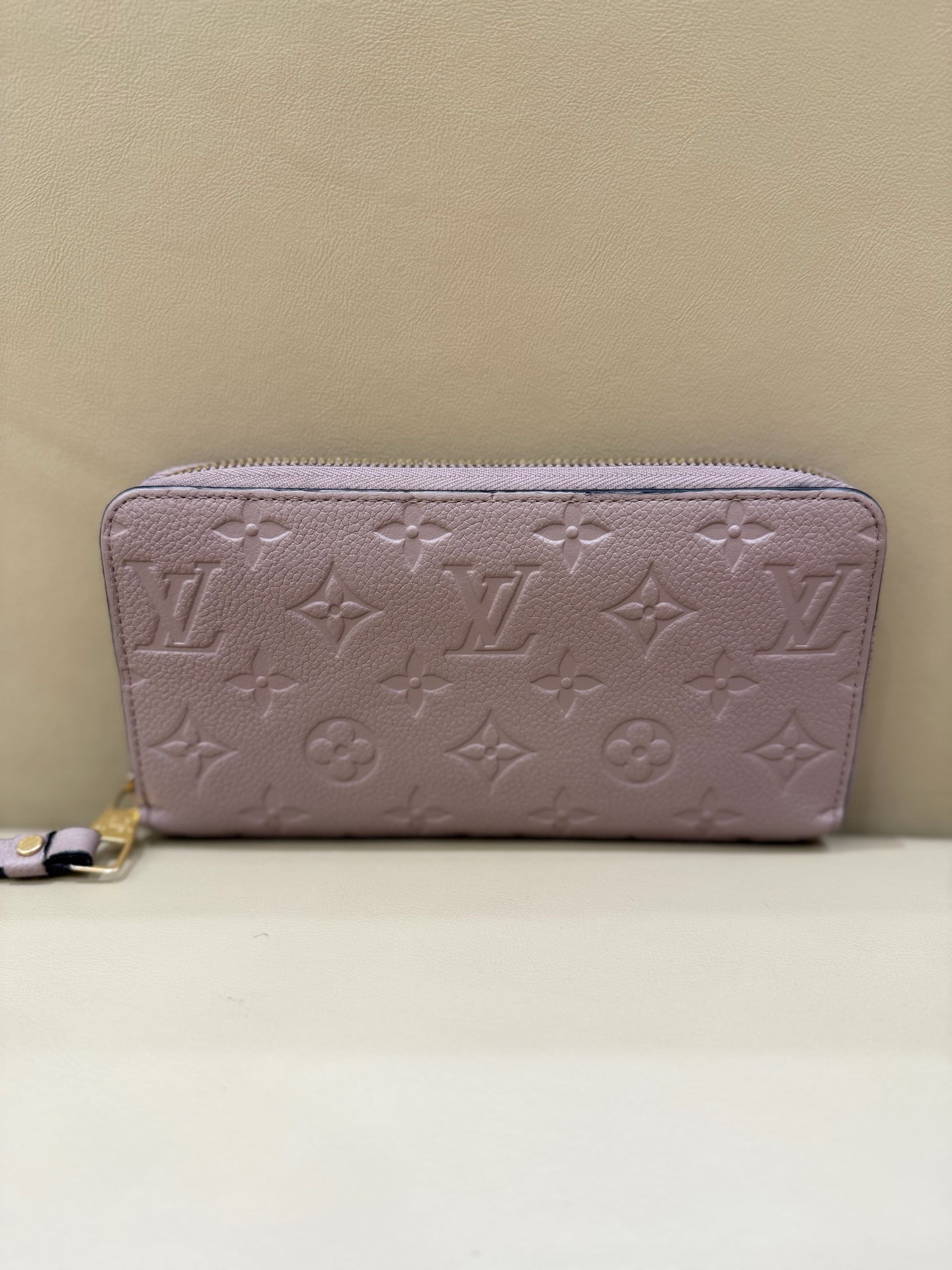 Louis Vuitton Pink M64089