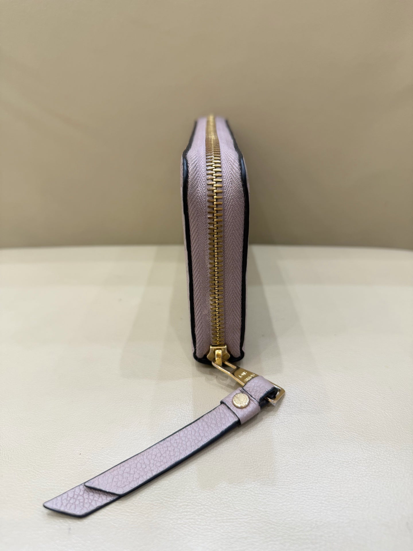 Louis Vuitton Pink M64089