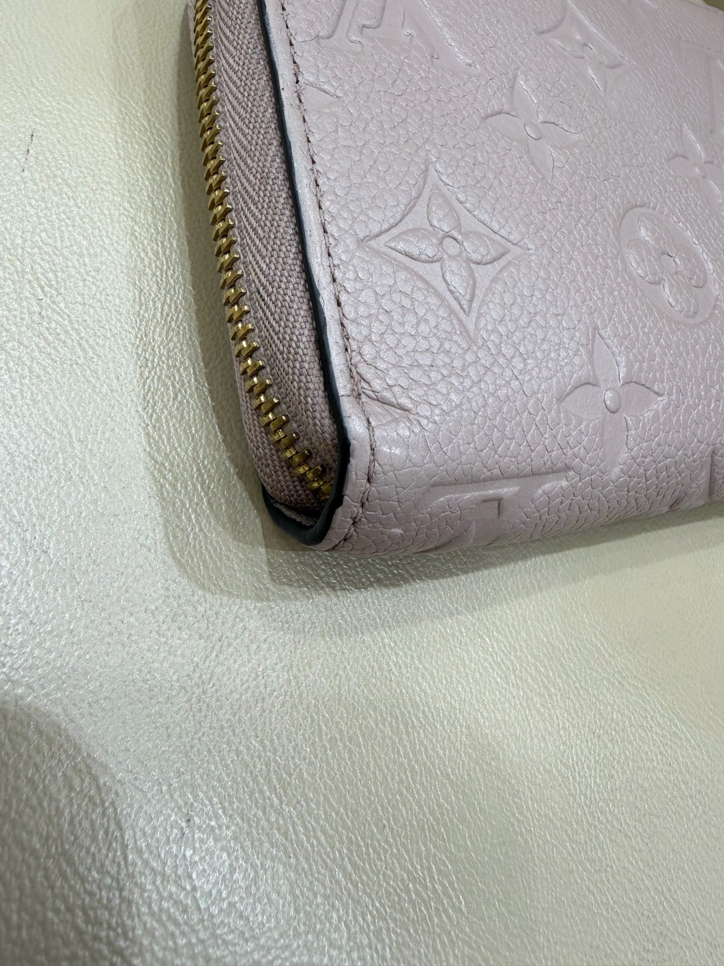 Louis Vuitton Pink M64089