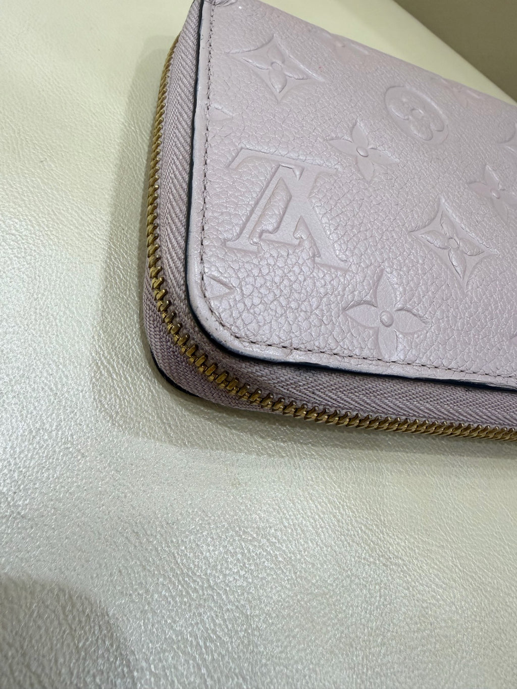 Louis Vuitton Pink M64089