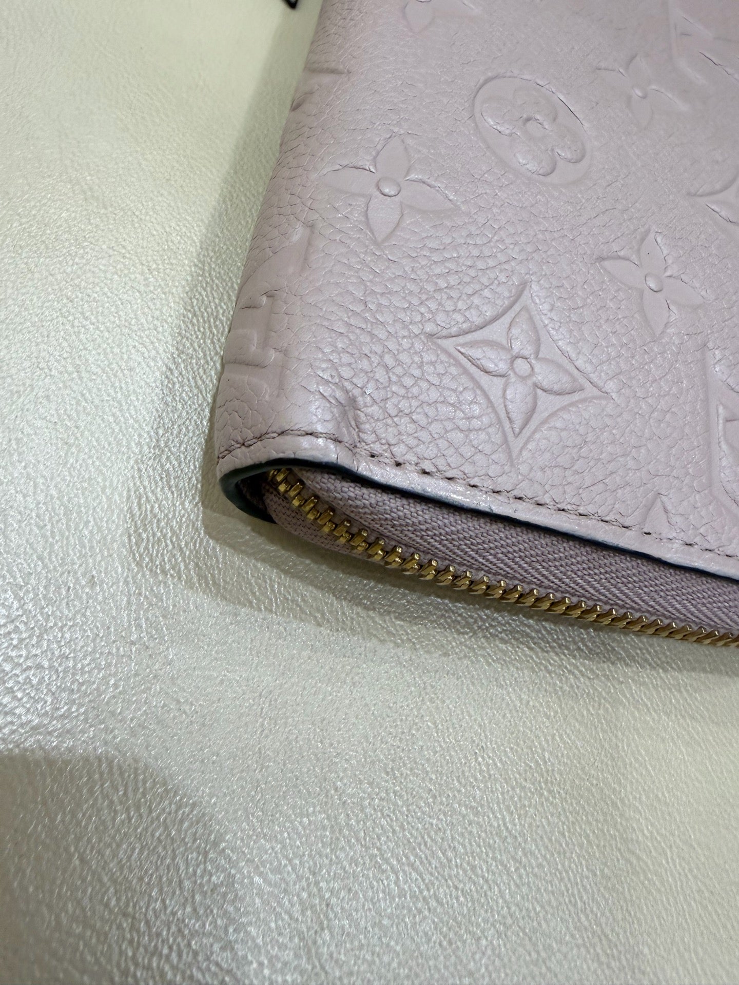Louis Vuitton Pink M64089