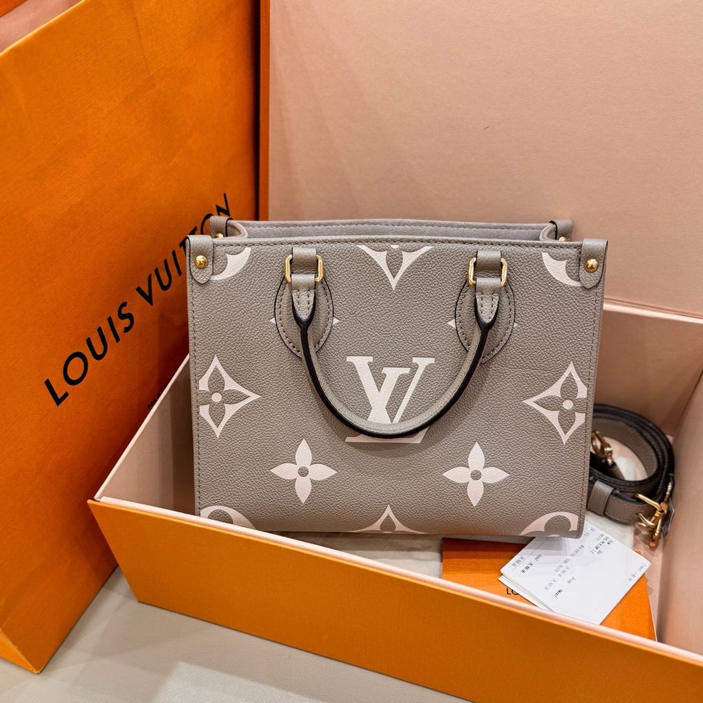Louis Vuitton Onthego Crossbody 25 x 19 x 11.5 M45779