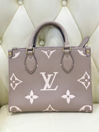 Louis Vuitton Onthego Crossbody 25 x 19 x 11.5 M45779