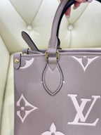 Louis Vuitton Onthego Crossbody 25 x 19 x 11.5 M45779