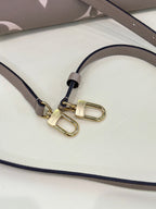 Louis Vuitton Onthego Crossbody 25 x 19 x 11.5 M45779