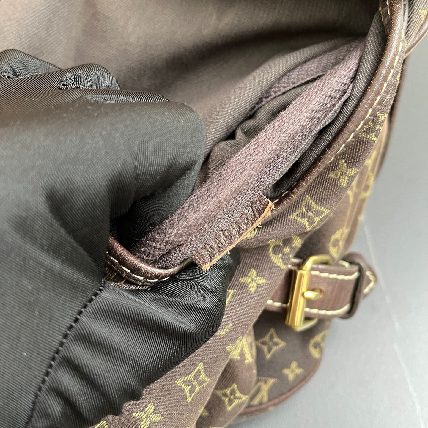 Louis Vuitton Crossbody