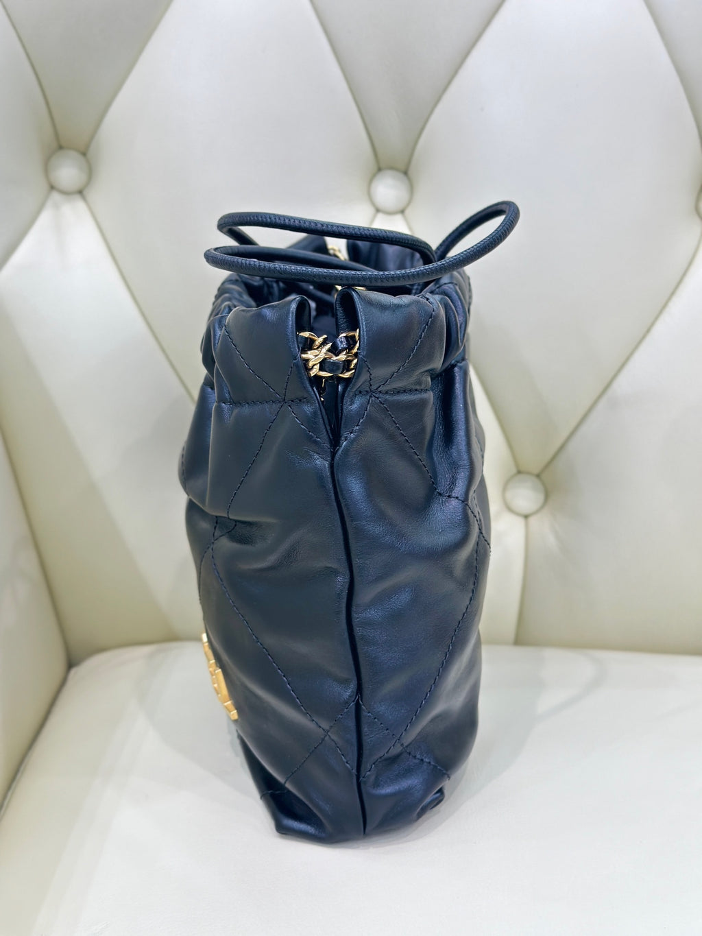 Chanel Bucket bag 20×6×19 AS3980-B08037-NQ340
