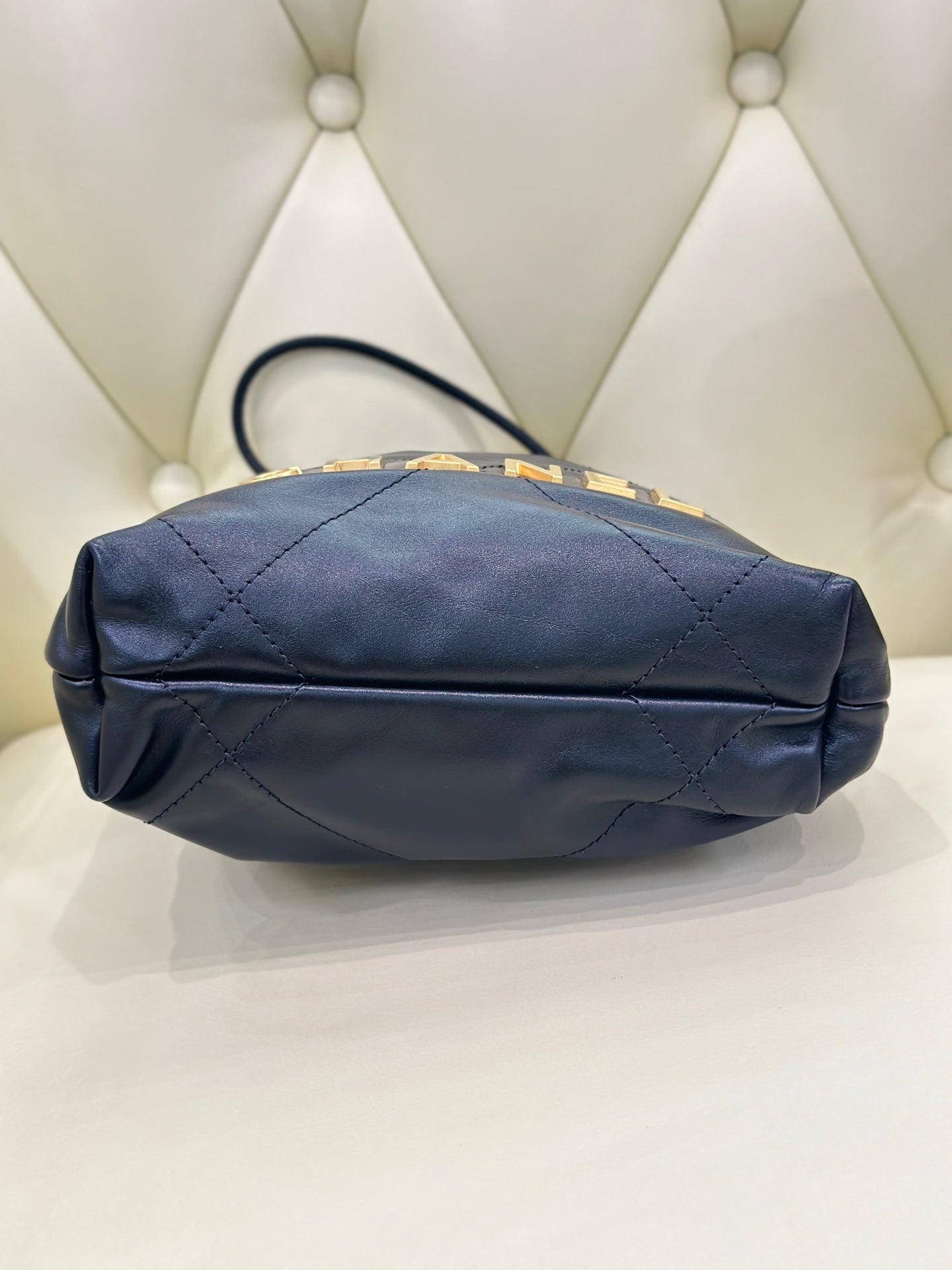 Chanel Bucket bag 20×6×19 AS3980-B08037-NQ340