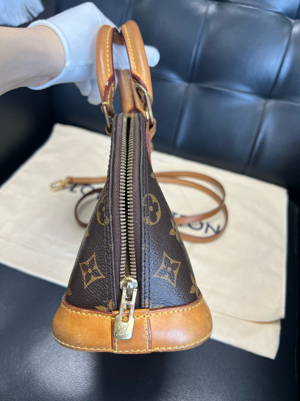 Louis Vuitton ALMA BB Handbag M46990