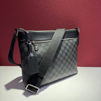 Louis Vuitton Black Messenger Bag 33.0x 25.5x 9.0 cm N40003