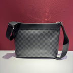 Louis Vuitton Black Messenger Bag 33.0x 25.5x 9.0 cm N40003
