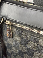 Louis Vuitton Black Messenger Bag 33.0x 25.5x 9.0 cm N40003
