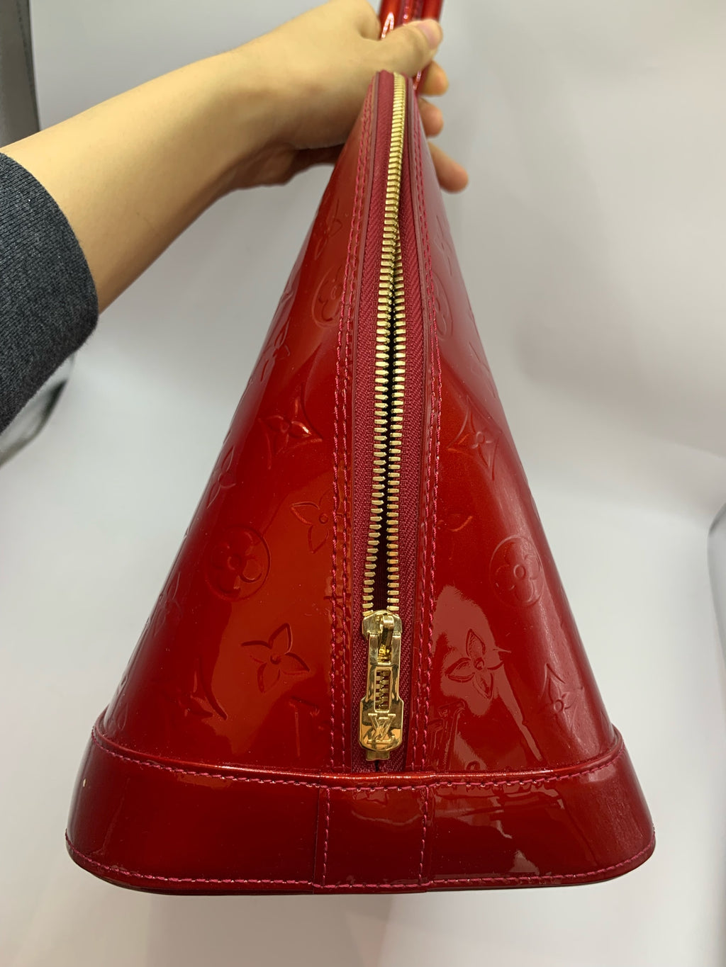 Louis Vuitton Satchel M91770