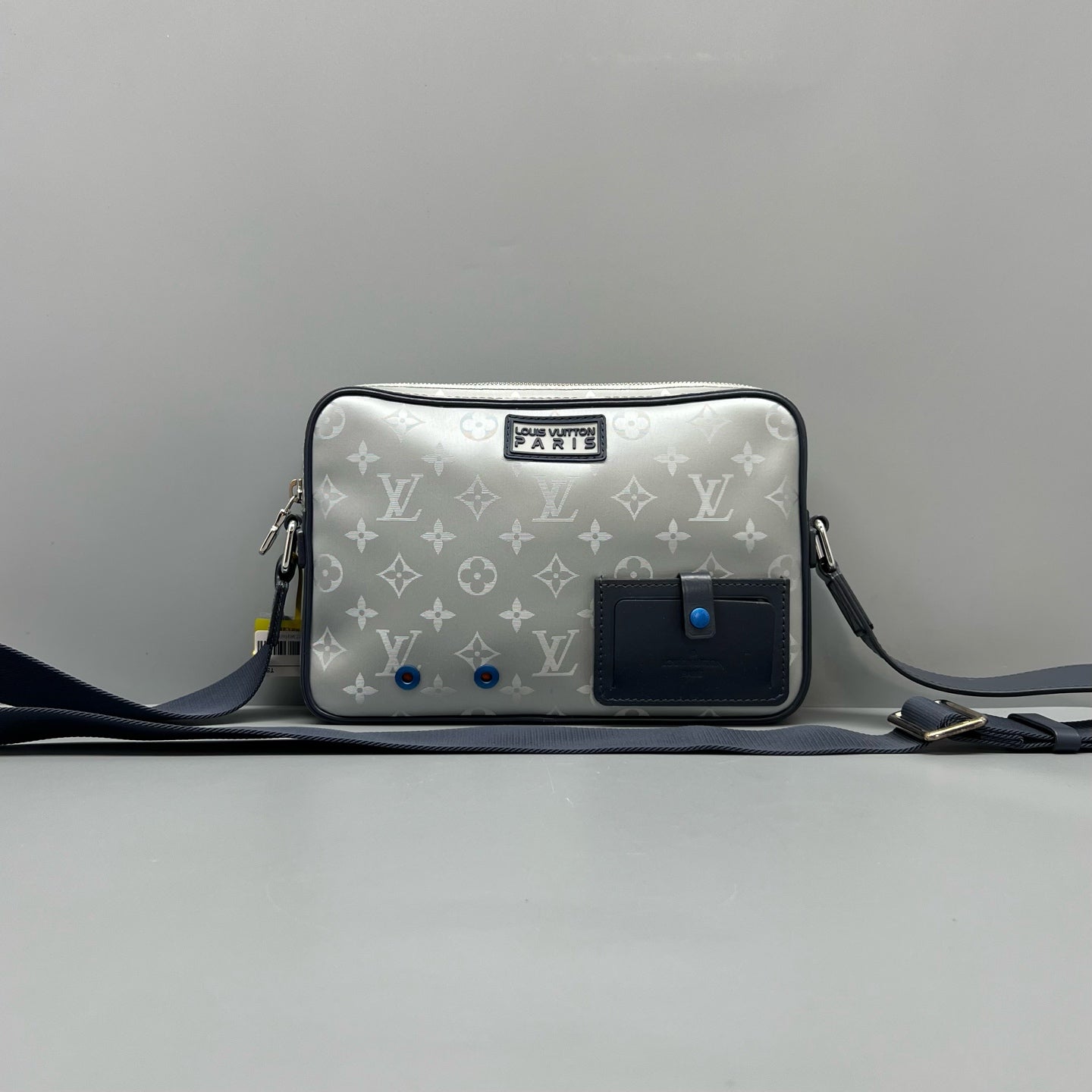 Louis Vuitton Messenger Bag