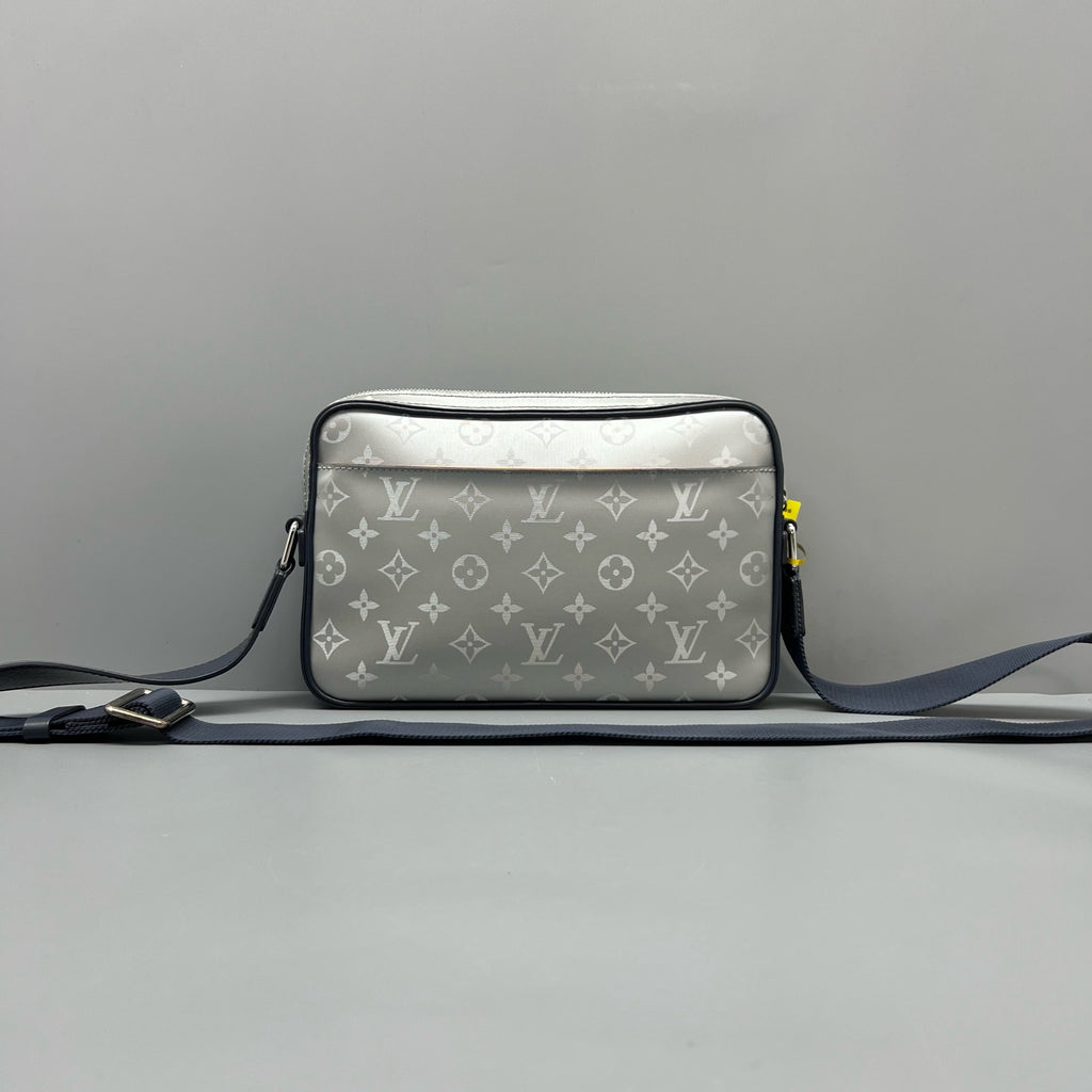 Louis Vuitton Messenger Bag