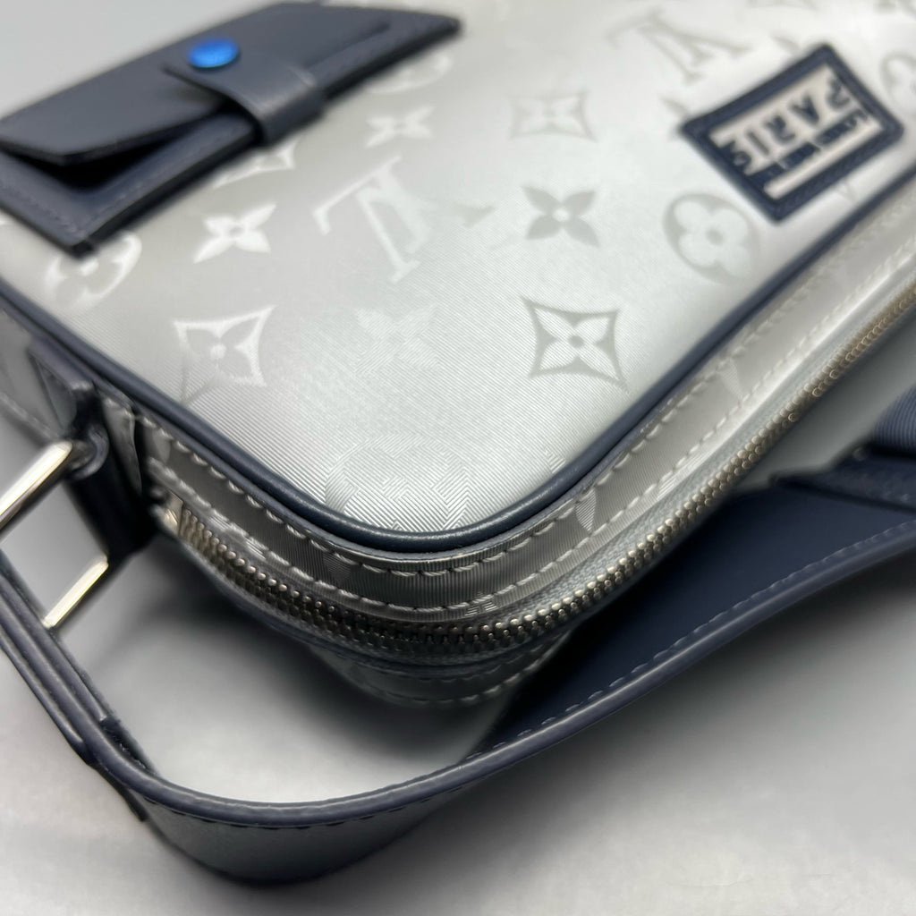Louis Vuitton Messenger Bag