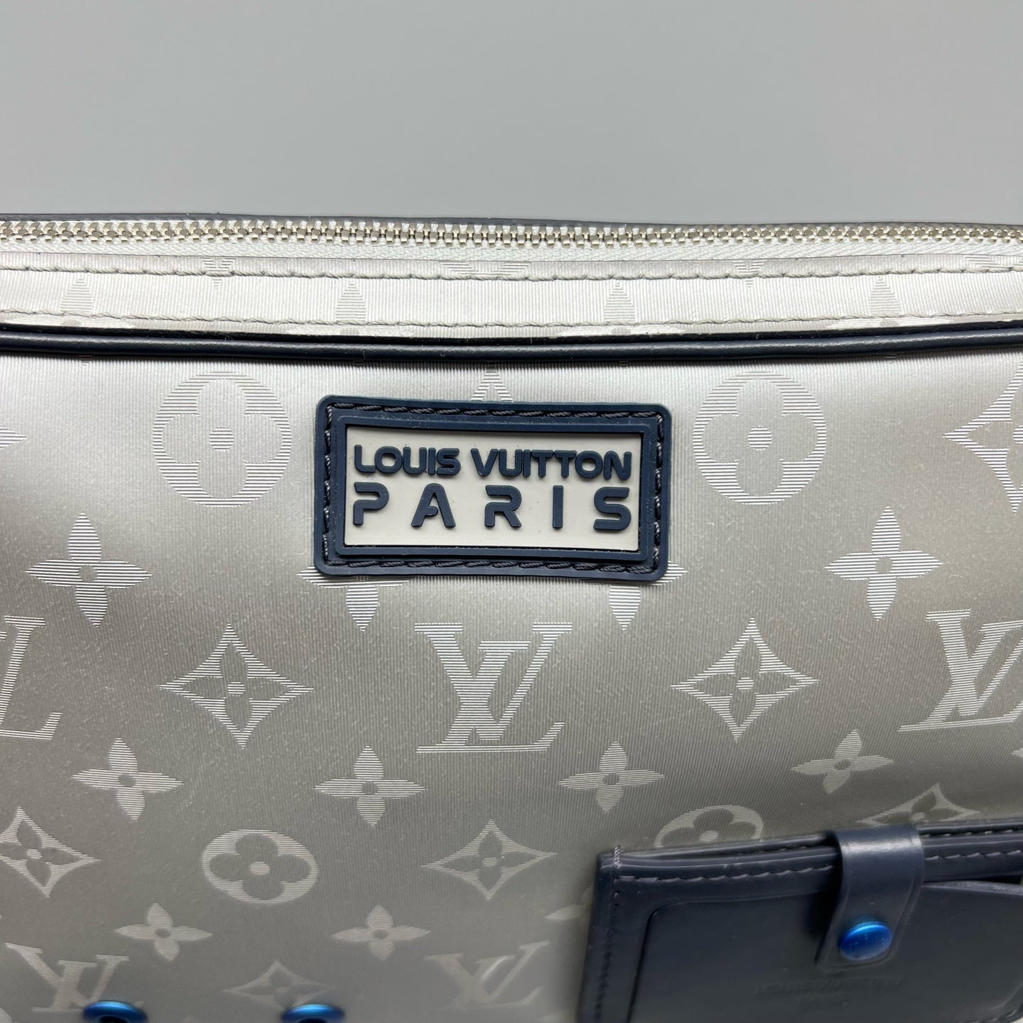 Louis Vuitton Messenger Bag