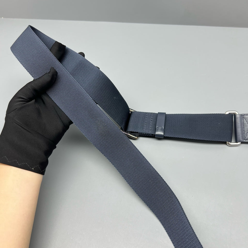 Louis Vuitton Messenger Bag