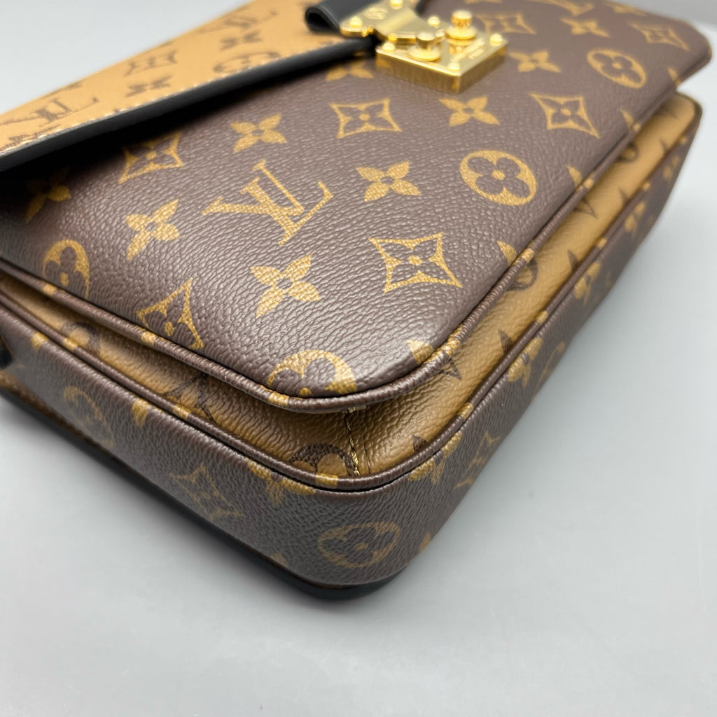 Louis Vuitton Messenger Bag