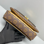 Louis Vuitton Messenger Bag